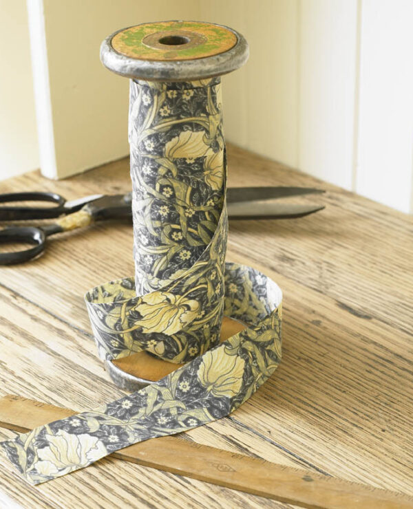 William Morris Pimpernel Cream 37mm Flat Binding By The Metre