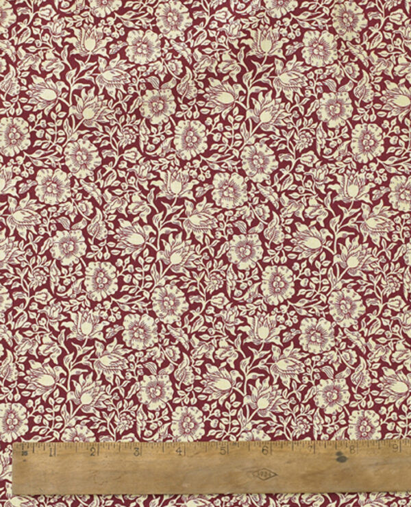 William Morris Mallow Wine Red 147 cm (58") Round Cotton Floral Tablecloth