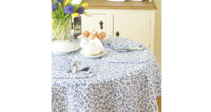 William Morris Merton tablecloth
