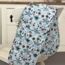 Licensed William Morris Daisy Floral Oven Glove