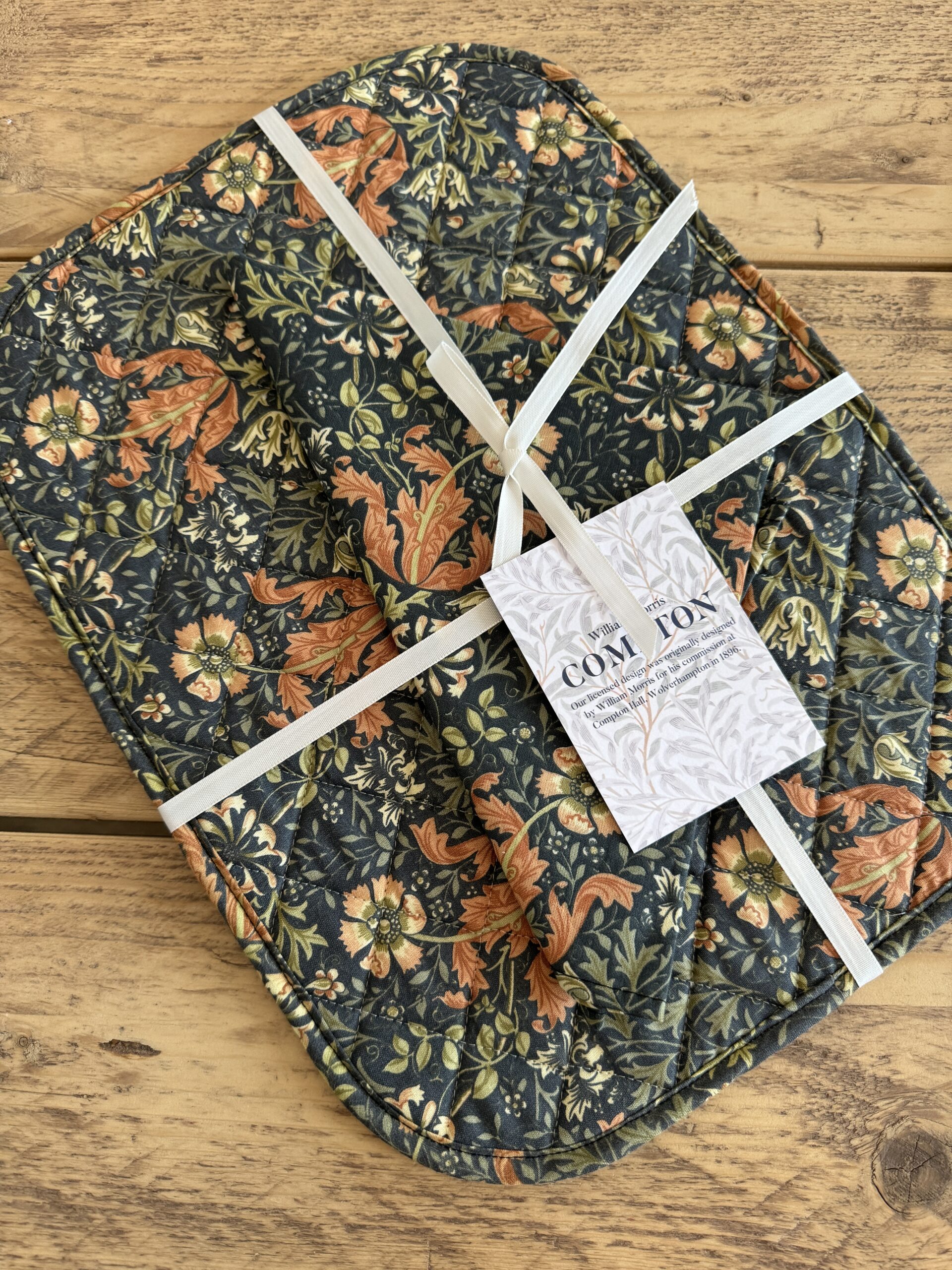 William Morris Compton Six Placemat Set