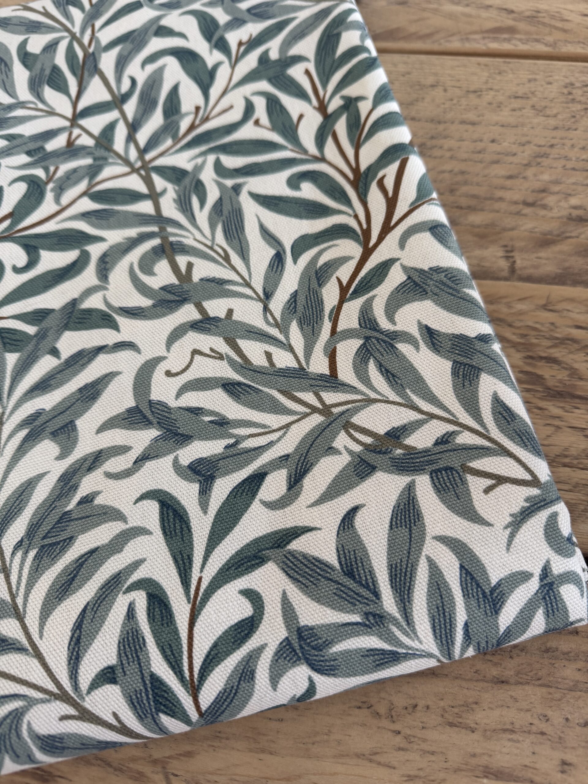 Fabric Remnant 151 x 33.5cm William Morris Willow Bough Green Cotton Fabric