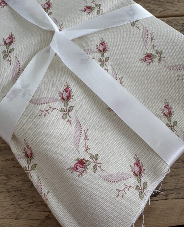 Ribbons and Roses Fabric Remnant 130 x 52cm