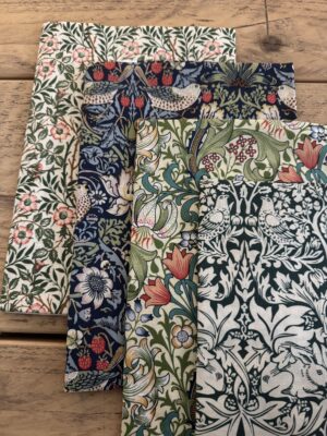 William Morris fabric almost fat quarter bundle- cotton fabric, perfect for quilting and crafts bundle B1