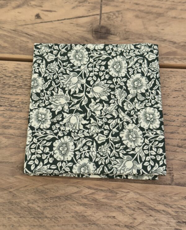 William Morris Mallow Forest Green Fat Quarter