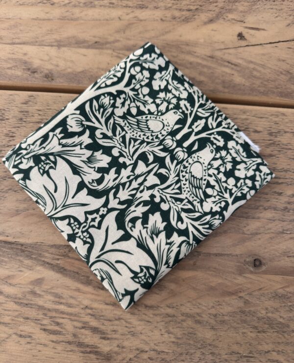 William Morris fabric almost fat quarter bundle- cotton fabric, perfect for quilting and crafts bundle 3