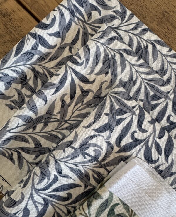 William Morris fabric bundle- heavyweight fabric, perfect for fat quarters and crafts Bundle 8D