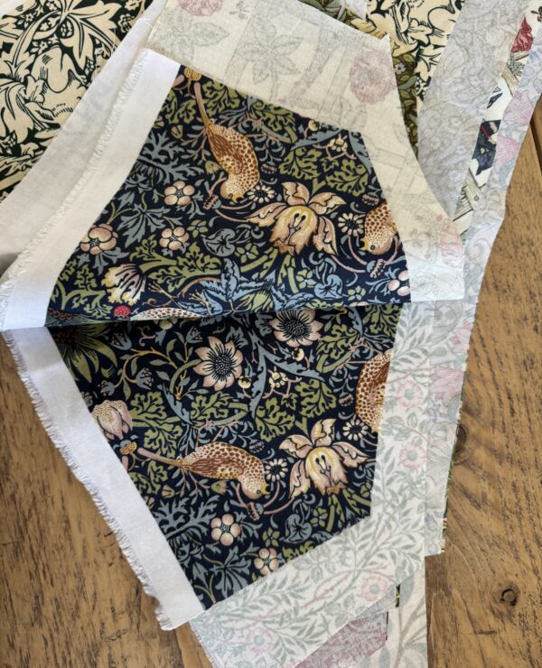 William Morris Patchwork Fabric Bundle – Triangle Pieces bundle E