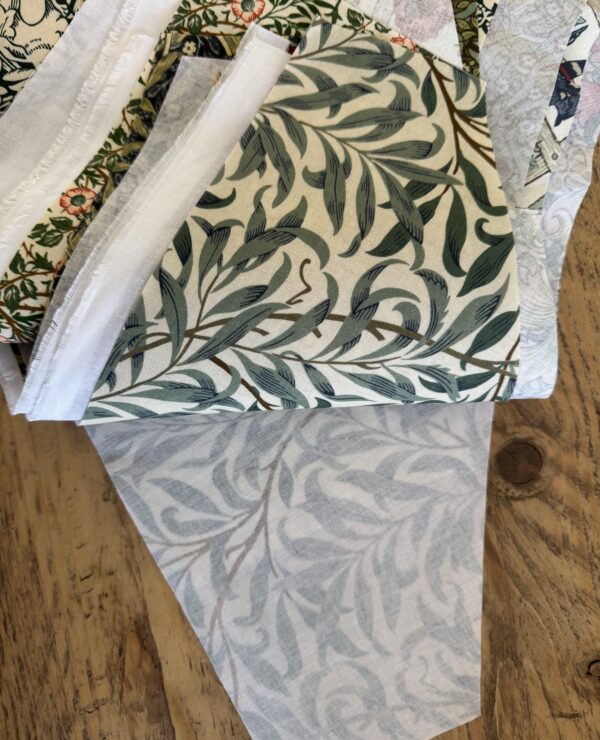 William Morris Patchwork Fabric Bundle – Triangle Pieces bundle E