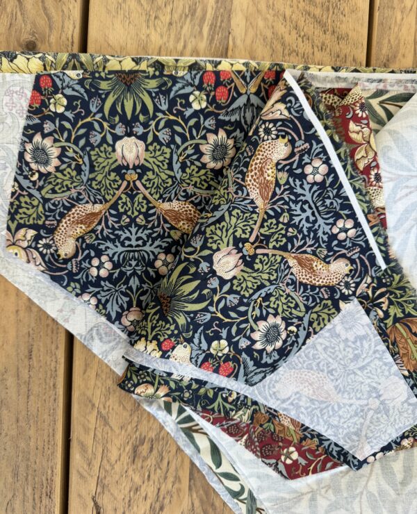 William Morris Patchwork Fabric Bundle – Triangle Pieces bundle F