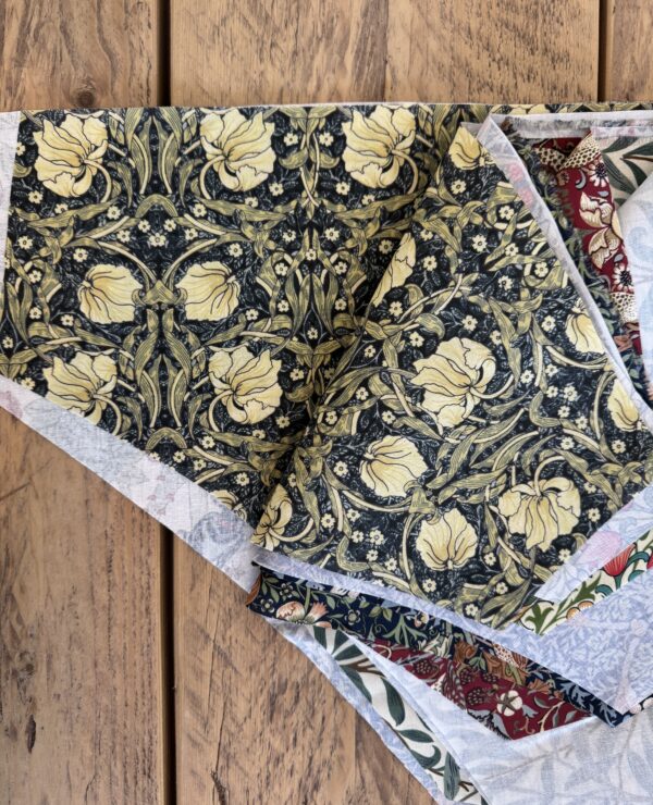 William Morris Patchwork Fabric Bundle – Triangle Pieces bundle F