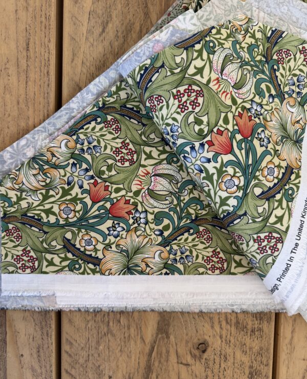 William Morris Patchwork Fabric Bundle – Triangle Pieces bundle D