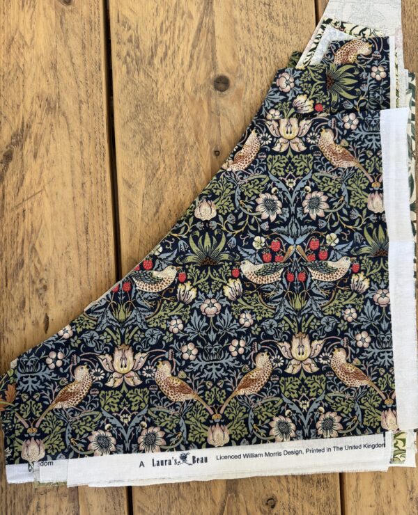 William Morris Patchwork Fabric Bundle – Triangle Pieces bundle C