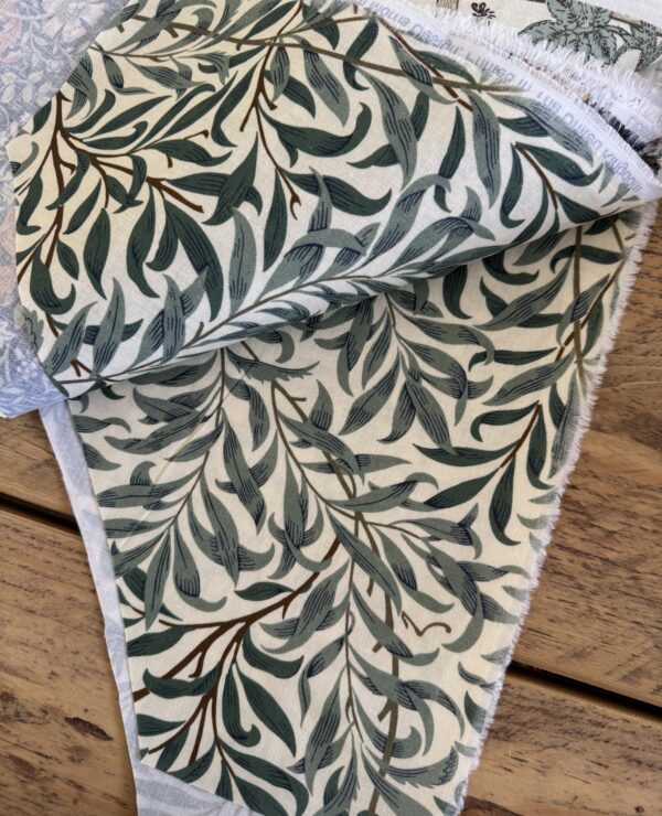 William Morris Patchwork Fabric Bundle – Triangle Pieces bundle C