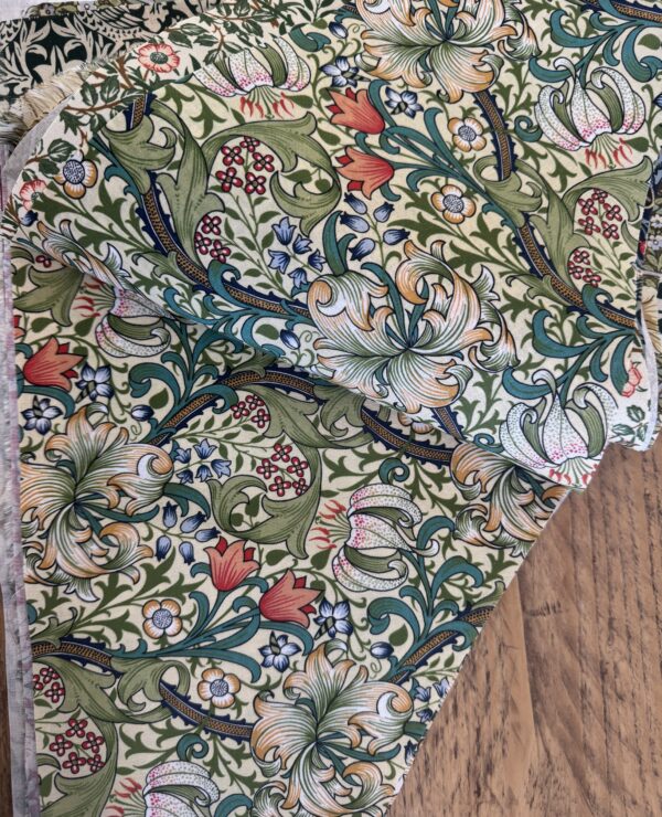 William Morris Patchwork Fabric Bundle – Triangle Pieces bundle B