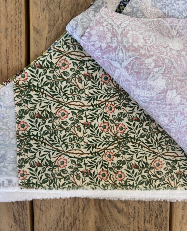 William Morris Patchwork Fabric Bundle – Triangle Pieces bundle A