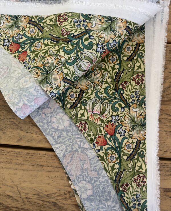 William Morris Patchwork Fabric Bundle – Triangle Pieces bundle A