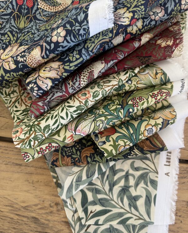 William Morris Patchwork Fabric Bundle – Triangle Pieces bundle A