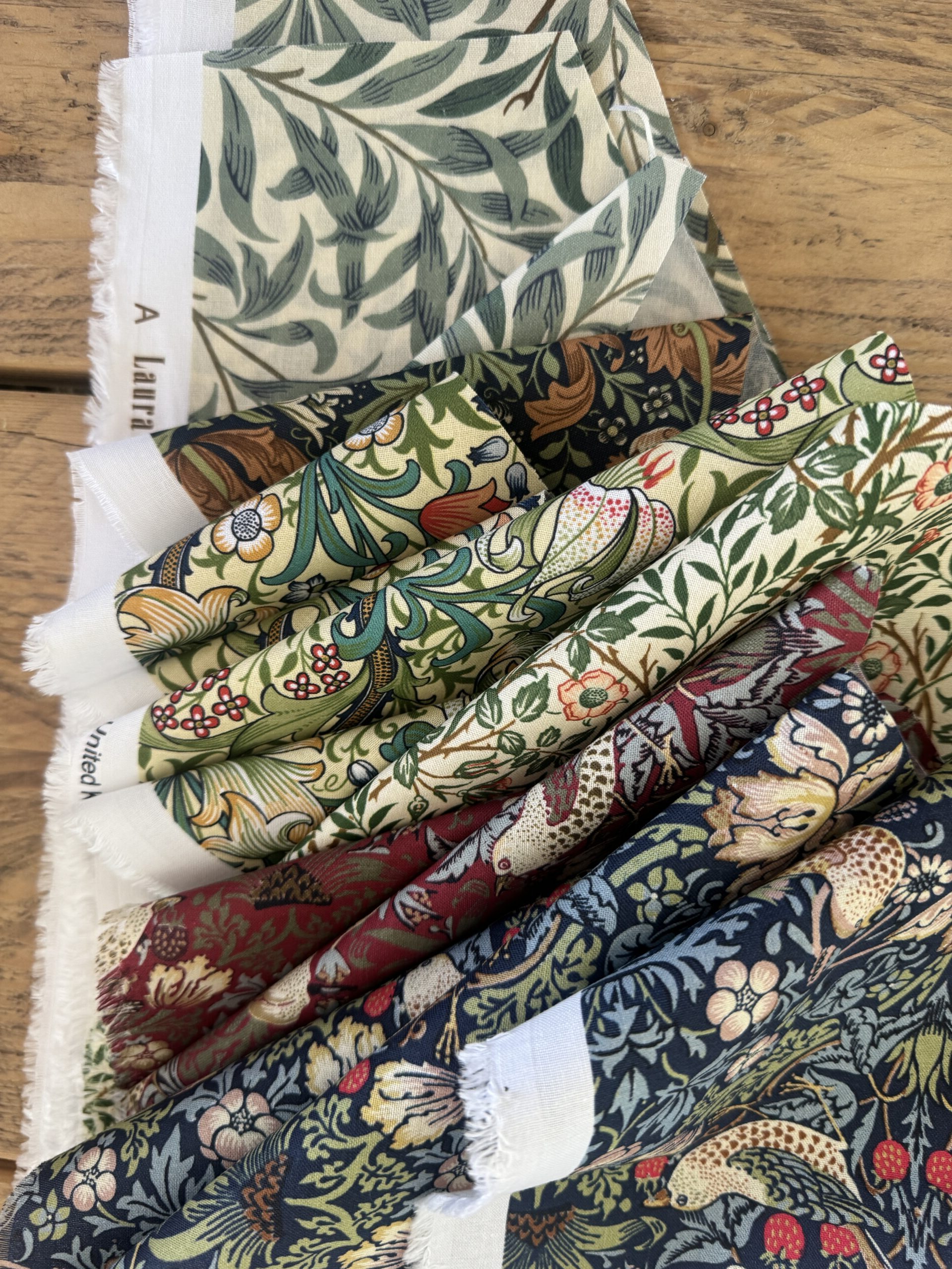 William Morris Patchwork Fabric Bundle – Triangle Pieces bundle A