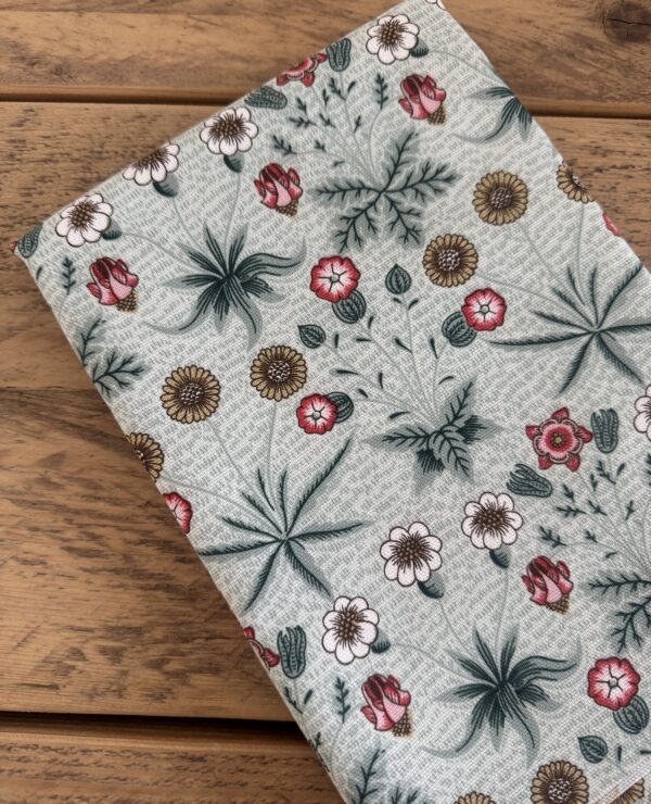 Fabric Remnant 122x49cm William Morris Daisy Heavyweight Cotton Fabric
