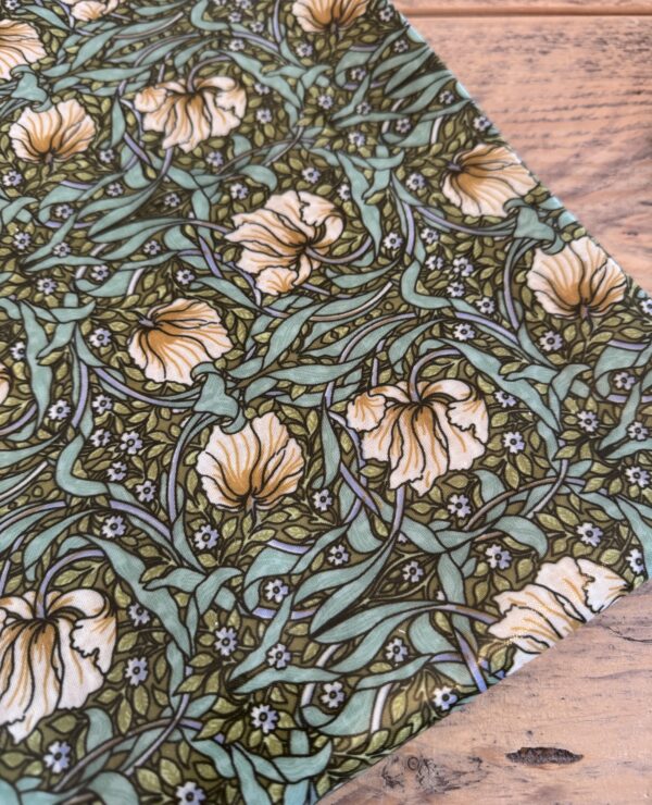 Fabric Remnant 141 x 199cm William Morris Pimpernel Green Pvc / Oilcloth Floral Tablecloth Fabri