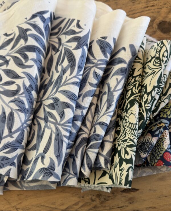 William Morris Patchwork Fabric Bundle – Triangle Pieces bundle
