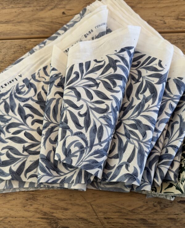 William Morris Patchwork Fabric Bundle – Triangle Pieces bundle